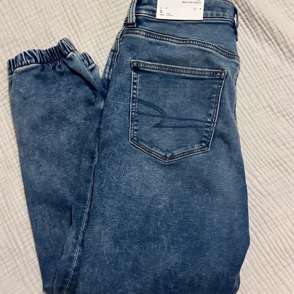 American Eagle Blue Denim Mom Jogger Jeans - Picture 3 of 3